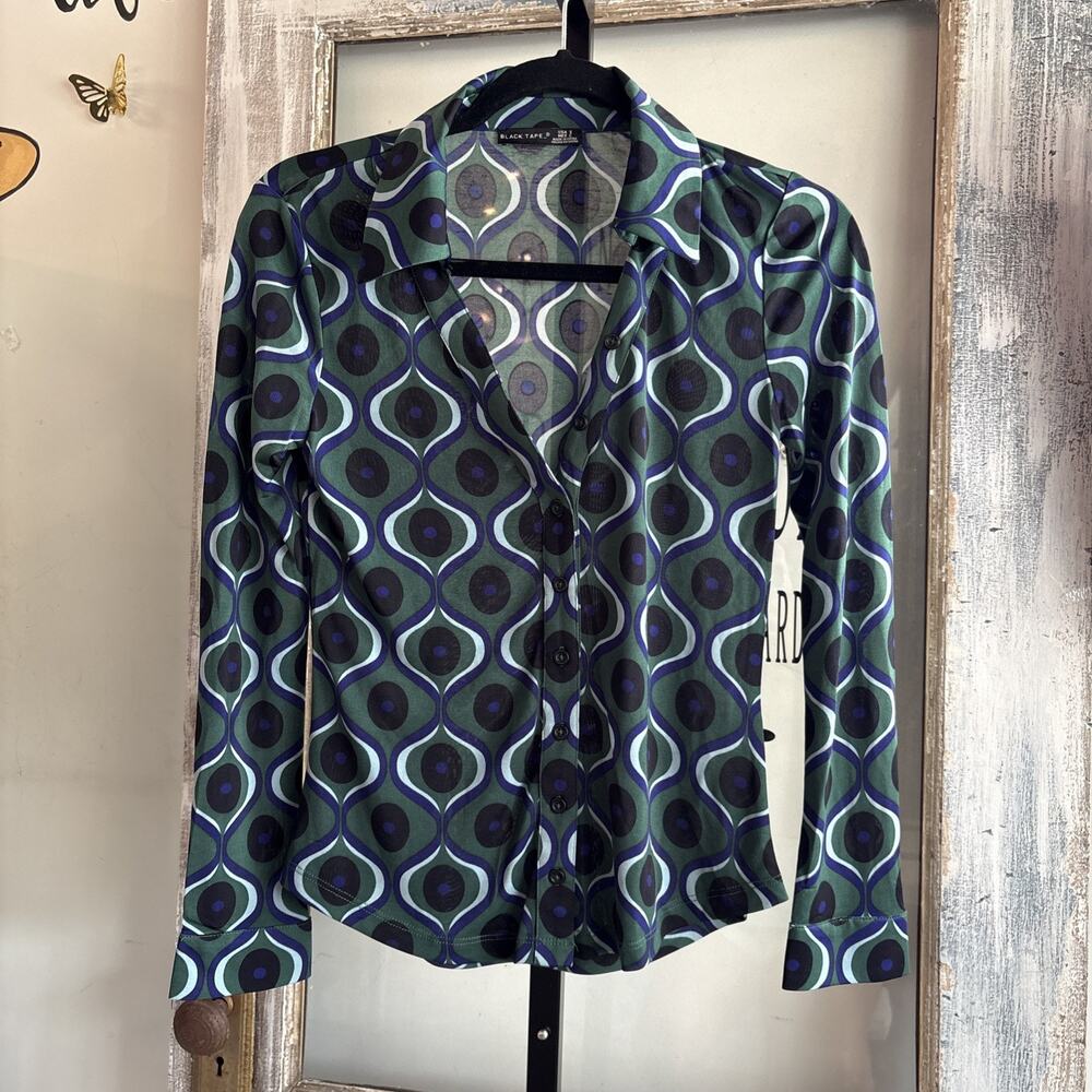 Women’s Black Tape Retro Button Down Top Size Small